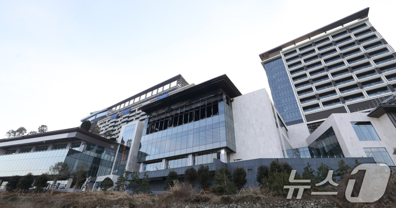 부산 반얀트리 호텔 화재, 수사가 본격화되며 6명 사망, 27명 다쳐