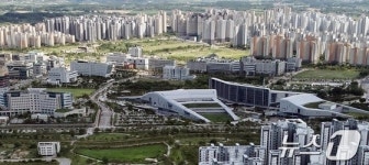 충남도, 중국 AI 돼지빌딩 기술 도입…구제역·악취 없어