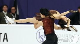 귀화 후 첫 태극마크 임해나-권예, 4대륙선수권 리듬댄스 6위