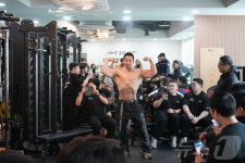 광진구 보디빌딩선수단, 소방관에 강철체력 만들기 재능기부