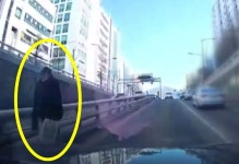 지하차도 한 중간 터벅터벅 역주행 남성…귀신인 줄 운전자 깜짝 [영상]