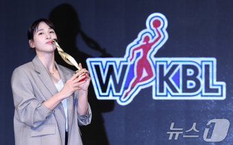 8관왕 김단비, 정규리그 MVP