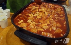 떡볶이에 OO, 제발 피해주세요…132만 의사 유튜버 경고