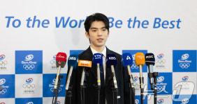 IOC 선수위원 포부 밝히는 차준환
