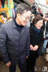 대구 서문시장 찾은 김동연 지사 부부