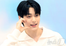 수빈, 볼 하트 왕자님