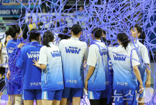 1차전 승리 거둔 아산 우리은행