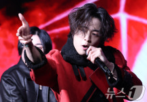건우, 여심저격