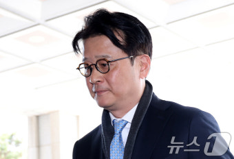 직무 복귀하는 이창수 지검장