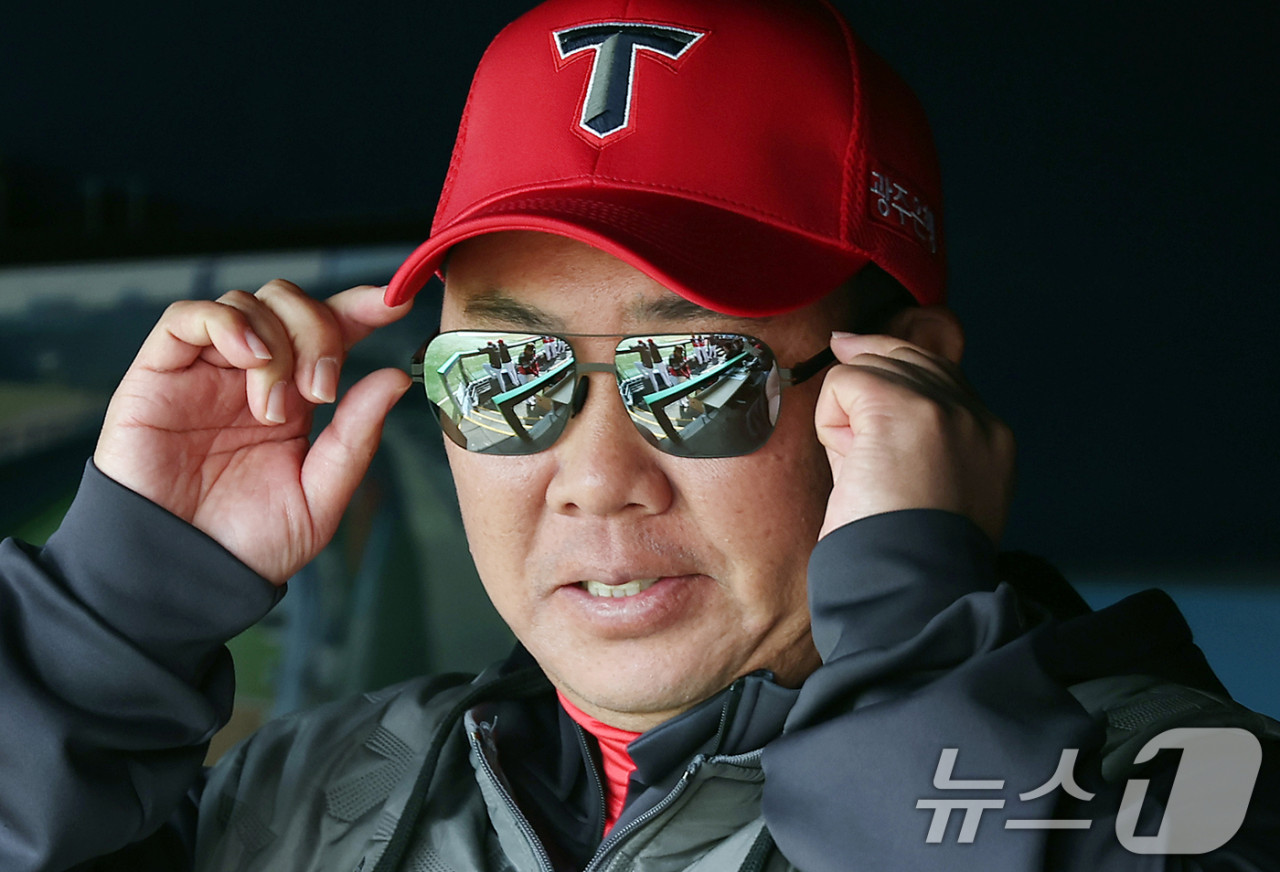 KIA 타이거즈, 이범호 감독 퇴장으로 5연패 사태에 빠지며 상황 악화!