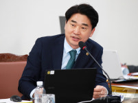 강경문 제주도의원 버스비 정찰제 도입·청소년 무료화 필요