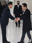 인사하는 이재명·이재용