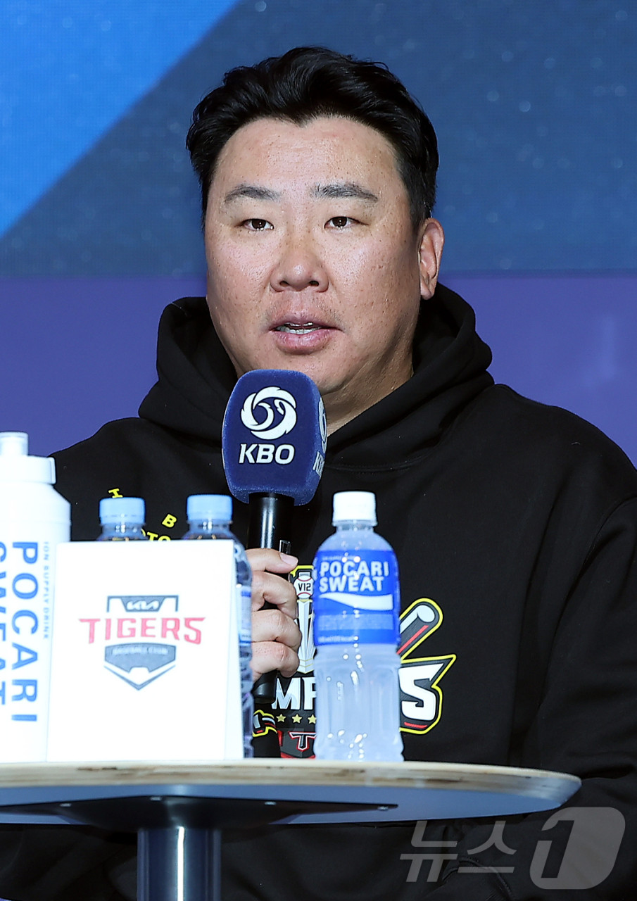 KIA 타이거즈, 이범호 감독 퇴장으로 5연패 사태에 빠지며 상황 악화!
