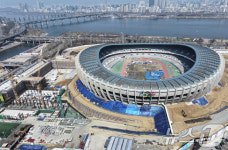 리모델링 공사에 한창인 잠실 올림픽주경기장