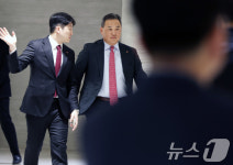 롯데쇼핑 주주총회 참석하는 김상현 부회장