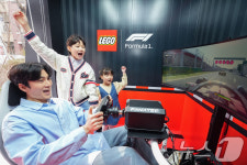 신세계 파주 프리미엄 아울렛 ‘레고 F1’ 팝업스토어 오픈