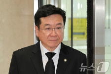 한종희 부회장 빈소 찾은 이찬희 위원장