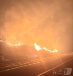 울주 온양 대운산 산불 재확산…도로까지 불길 번져