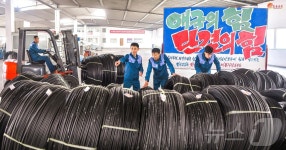 북한, 경제부문 증산투쟁 부각…당 결정 관철