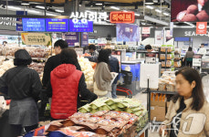 ‘홈플러스 메가 푸드 마켓 라이브’ 센텀시티점 리뉴얼 오픈