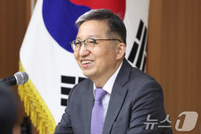 밝은 표정으로 떠나는 우종수 국수본장