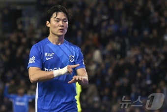 [포토] 시즌 11·12호 골 터트린 벨기에 헹크의 오현규