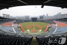 부산·창원 프로야구 경기, 폭염으로 취소 결정