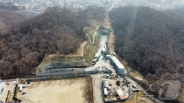 군산 4토지~리츠프라자호텔 도로개설공사 속도…내년 8월 완공