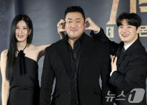 거룩한 밤에는 마블리가 출연해요