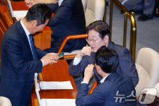 대화하는 정청래·이재명·김민석