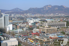 탄핵 선고 D-1…통제되는 헌법재판소