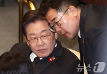 대화하는 이재명·박찬대