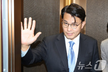 정부서울청사 찾은 윤상현 의원