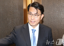 정부서울청사 찾은 윤상현 의원