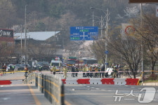 붕괴로 통제된 광명 신안산선 공사장 도로