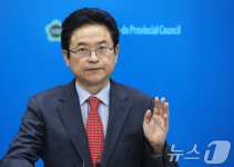 경남도 현안 기자회견 갖는 이철우