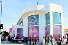 5000명 구름 관중 몰렸다…에이피알, LA서 메디큐브 팝업