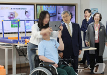 서울나래학교 방문한 정근식 교육감
