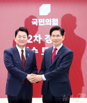 1:1 맞수 토론 김문수 선택한 안철수