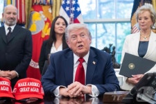 [포토] 트럼프 中과 특별한 무역 협상 할 수도 있을 것