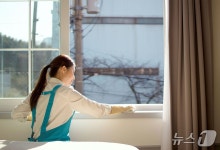 집 청소 대신 해줬더니…저출산·노인일자리 실마리 보였다