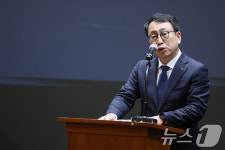 대국민 사과하는 유영상 SK텔레콤 대표이사