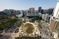 서울광장 새 단장