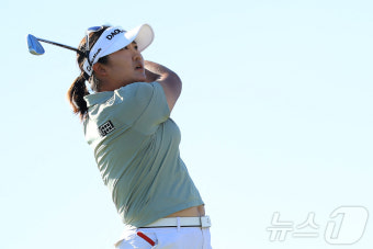 유해란, LPGA 블랙 데저트 클래식 이틀째 선두…통산 3승 도전