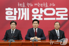 김문수 좌우를 넘고, 노사 동서 남녀 빈부 모든 것을 다 통합