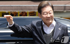 가야시장 도착한 이재명