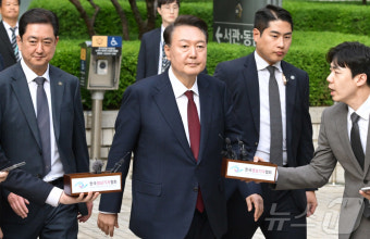 공판 마친 윤석열