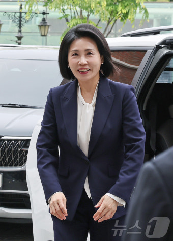 천주교 서울대교구청 예방하는 김혜경 여사