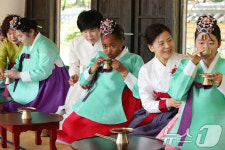 술 한잔도 조심조심