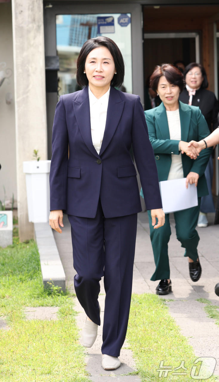 김혜경 여사, 오월어머니집 재방문으로 소중한 인연 이어가며 한 달 만에 다시 찾아와